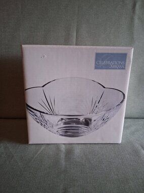 Celebrations by Mikasa - Emerald Brilliance Collection  9-1/2” Crystal Bowl